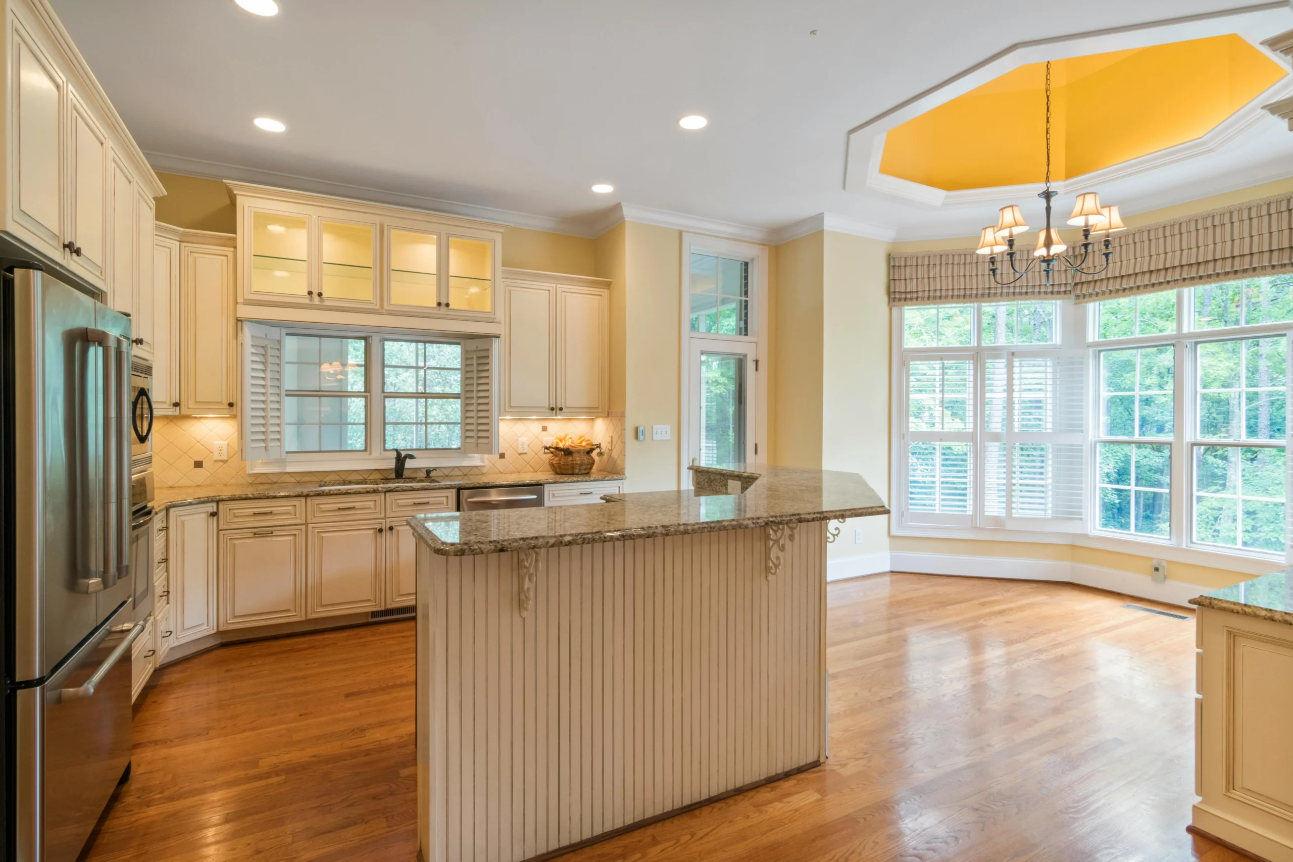 smart home trends 2026. Smart kitchen appliances in modern home